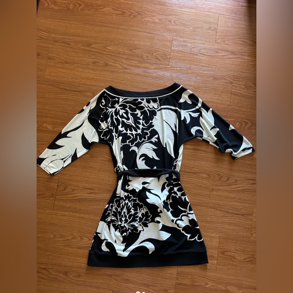 White House Black Market Dress - Picture 4 of 9